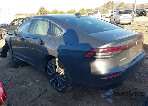 2024 Honda Accord Hybrid Touring z USA, uszkodzony, nr VIN 1HGCY2F89RA062505